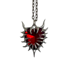 Cargar imagen en el visor de la galería, Venza 'Crimson Thorn'

